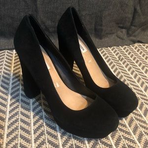 Super sexy Steve Madden platform pumps